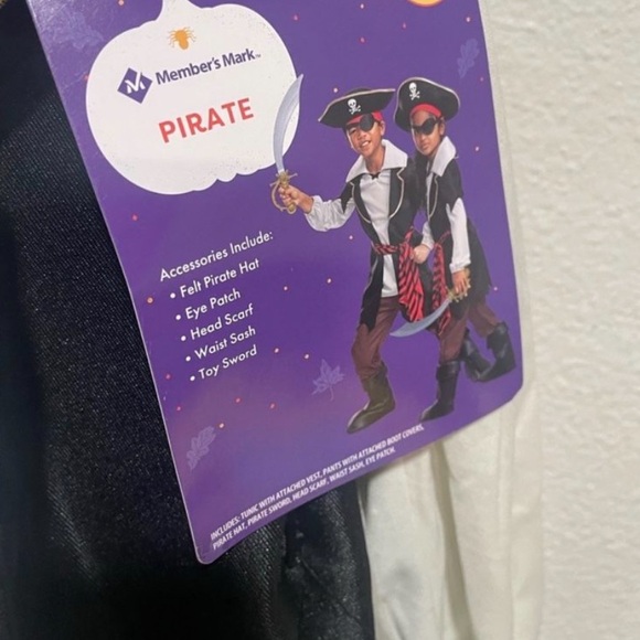 MEMBERS MARK kids Pirate Halloween costume with accessories size-various - Picture 5 of 7